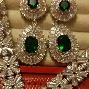 Jewelry set, price only today&tomorrow